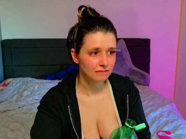 Jennasxy19 from BongaCams