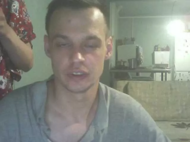 JenniEloo from BongaCams