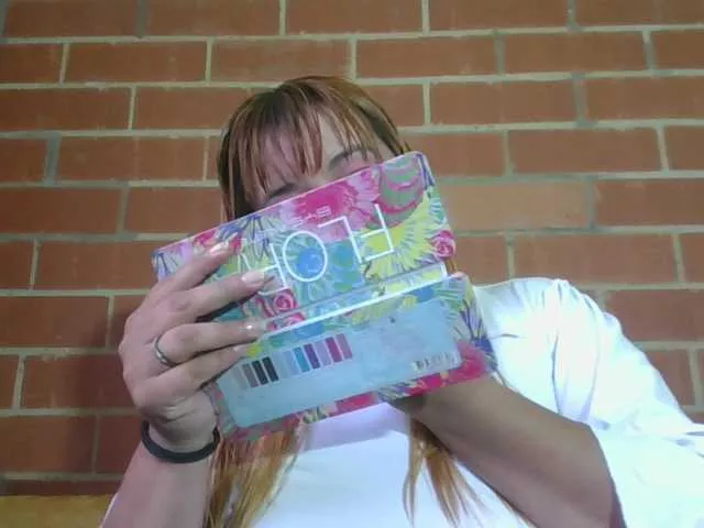 Jones-scarlet from BongaCams