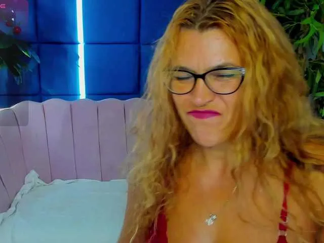 KamaFeels from BongaCams