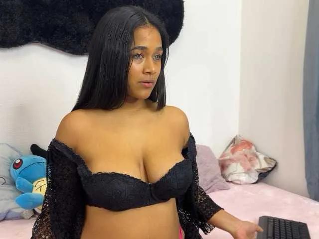 KamilaGroty from BongaCams is Freechat
