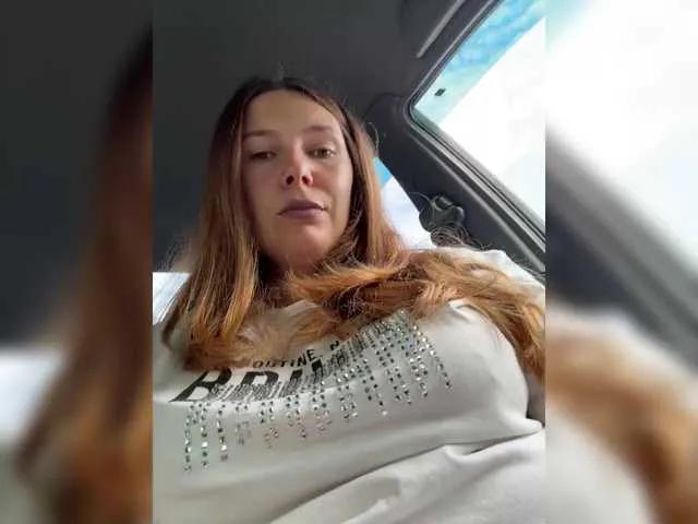 KaraMeld from BongaCams