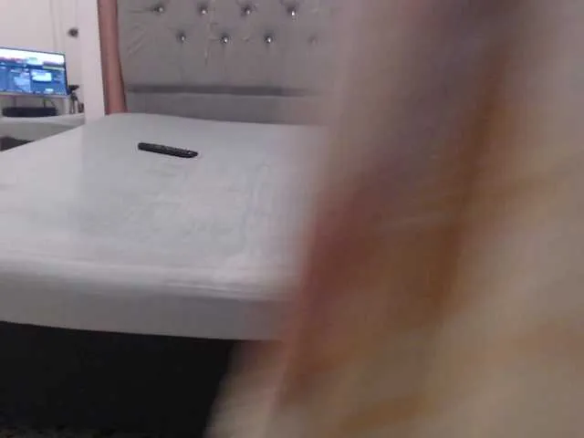 KarolLewys from BongaCams