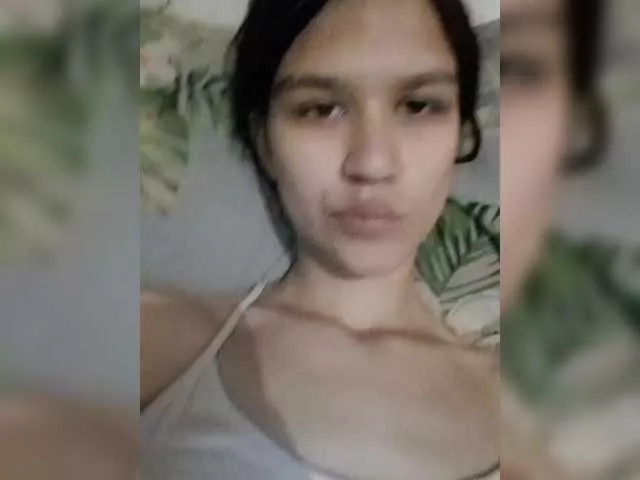 Karyna2520 from BongaCams