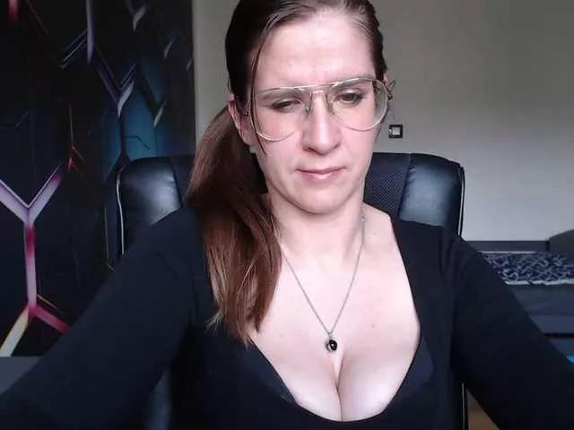 KayaCute from BongaCams