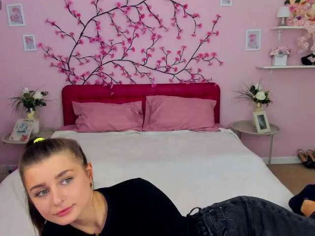 KennaOlsen from BongaCams