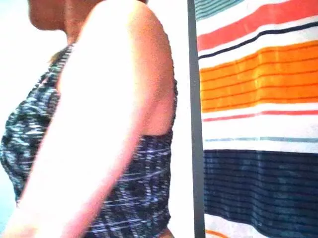 Ki2KUCHi from BongaCams