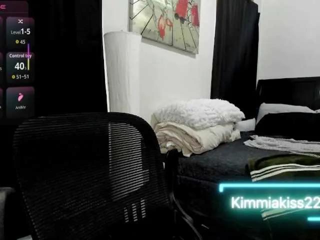 Kimmiakiss22 from BongaCams