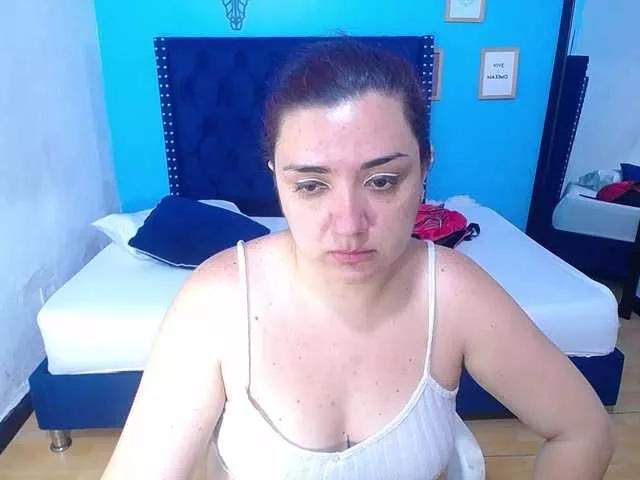 Kinky-redhead18 from BongaCams