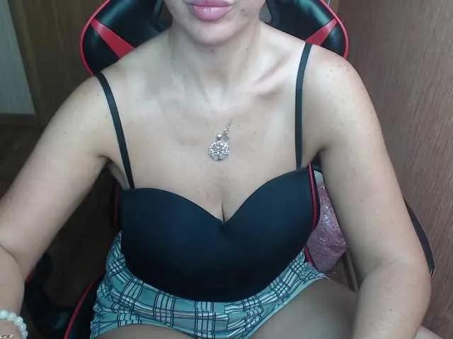 KissaEva from BongaCams