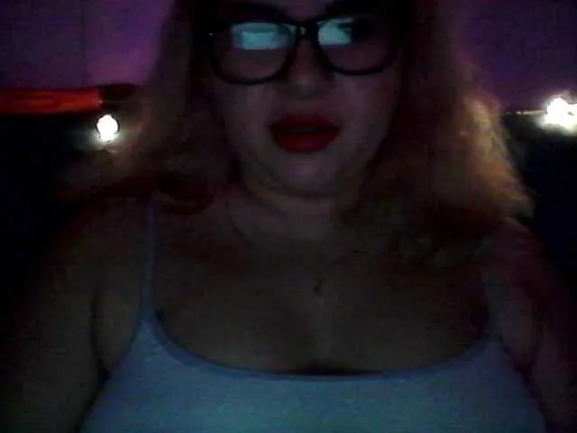 Kristi-13 from BongaCams is Freechat