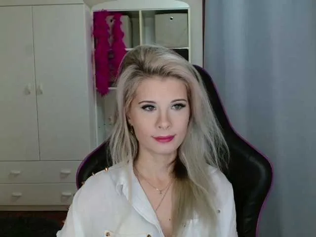 KristineNatural from BongaCams