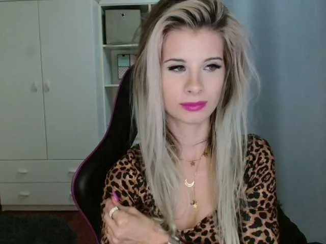 KristineNatural from BongaCams is Freechat