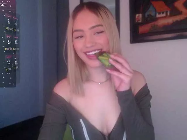 Lady-teen21 from BongaCams