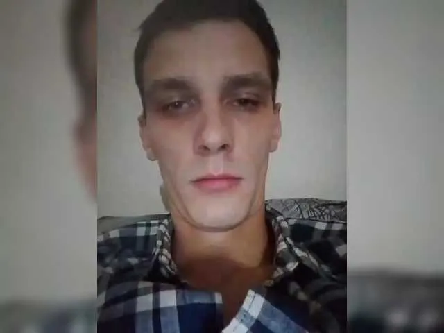 Laylay13 from BongaCams