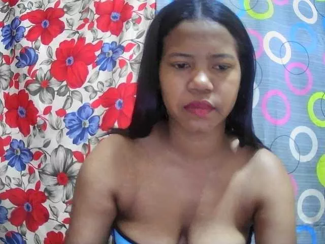 Lesly11 from BongaCams