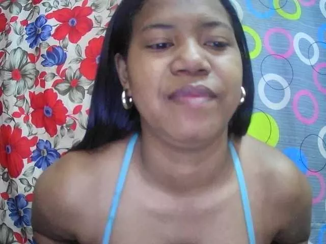 Lesly11 from BongaCams