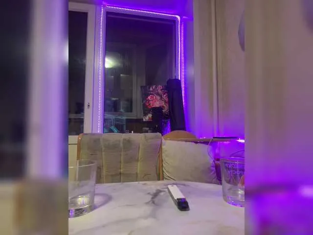 Letti28 from BongaCams