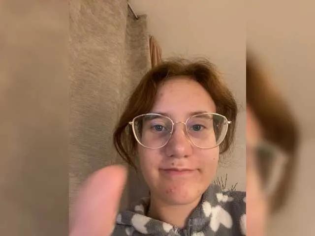 Lili-42 from BongaCams
