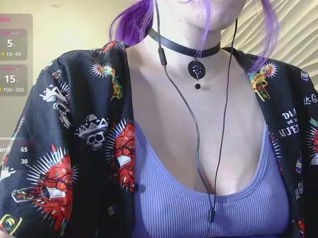 LilianOsbourne from BongaCams