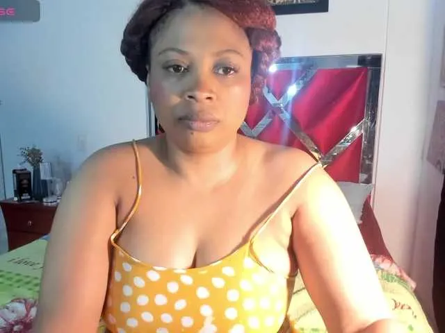 Lilotorontoo from BongaCams