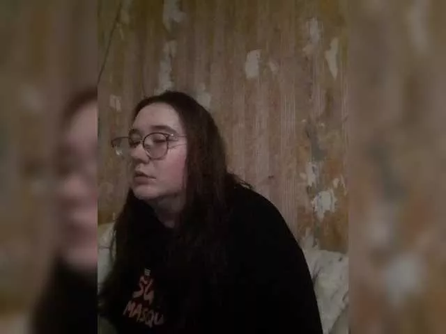 Linavia from BongaCams