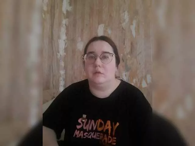 Linavia from BongaCams