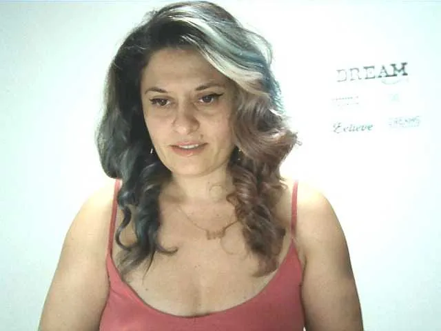 lionessmom from BongaCams is Freechat