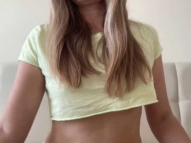 LizaFlower1 from BongaCams