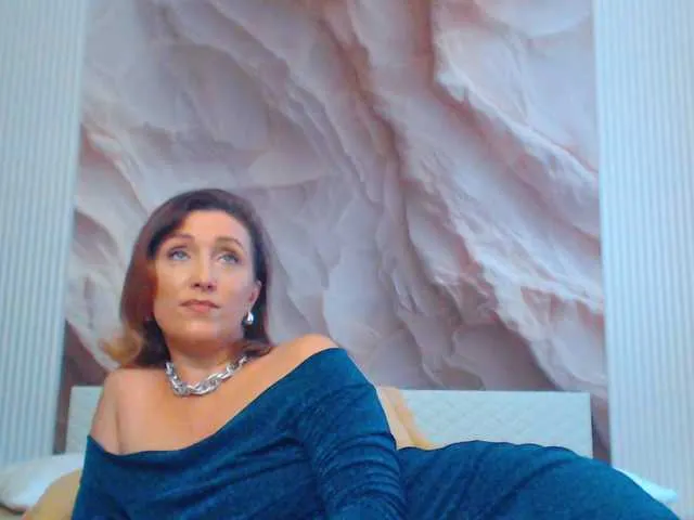 Lola-Nelson from BongaCams