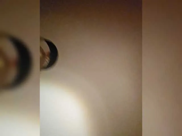 LolaLee from BongaCams