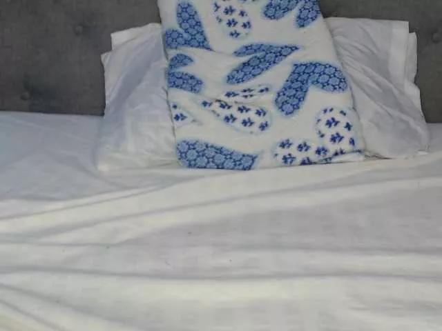 lolapaz from BongaCams
