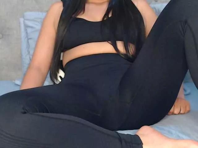 lolapaz from BongaCams