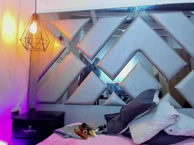 Lorenn-Hill1 from BongaCams is Freechat