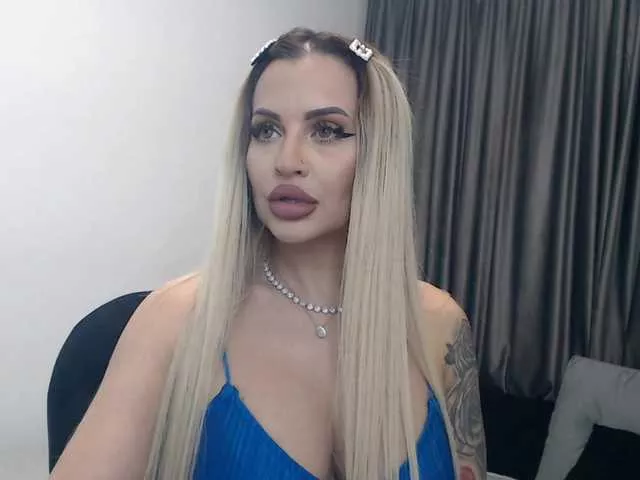 Lovelyblondyx from BongaCams