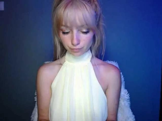 LuciaLovely from BongaCams is Freechat
