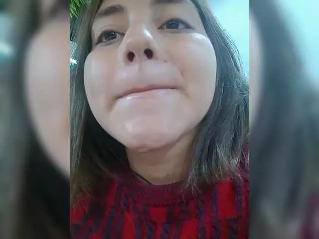 Lucy02 from BongaCams