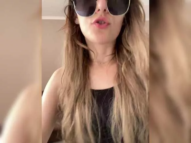 Lunaluxseri from BongaCams