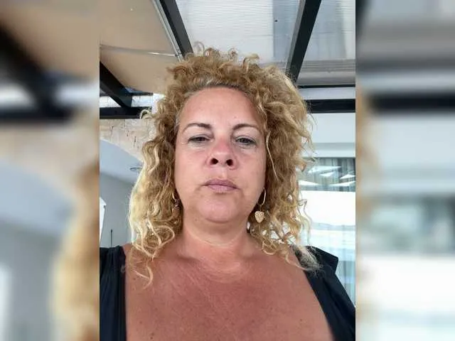 Lussyanna from BongaCams