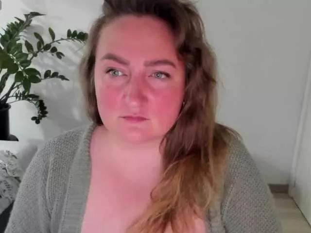 Madam-XL from BongaCams