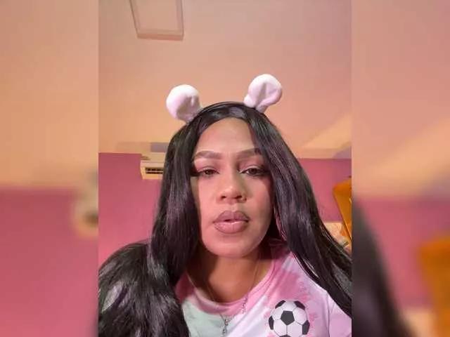Maddiebumb from BongaCams