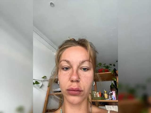 MalunaMoon from BongaCams is Freechat