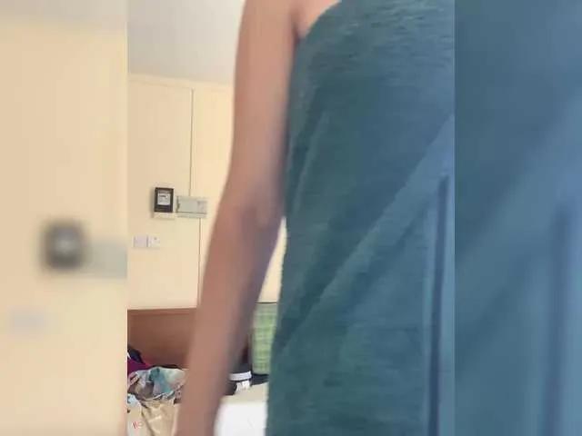 Marakuya16 from BongaCams