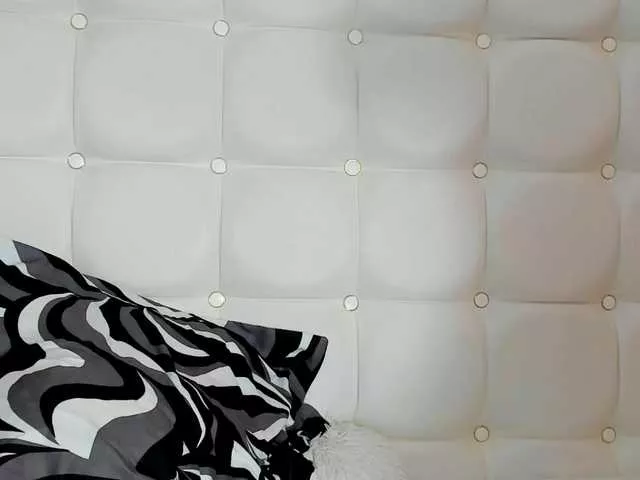 MelanieBrownn from BongaCams
