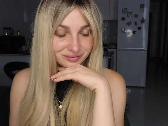 MellicaX from BongaCams