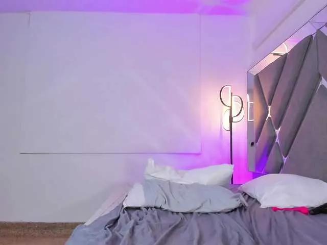Girls: try live performances with matured performers, from dancing to quirks, in a variety of beautiful sex cams.