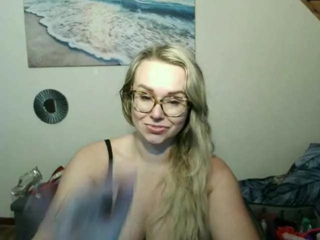 MilfBerthena from BongaCams
