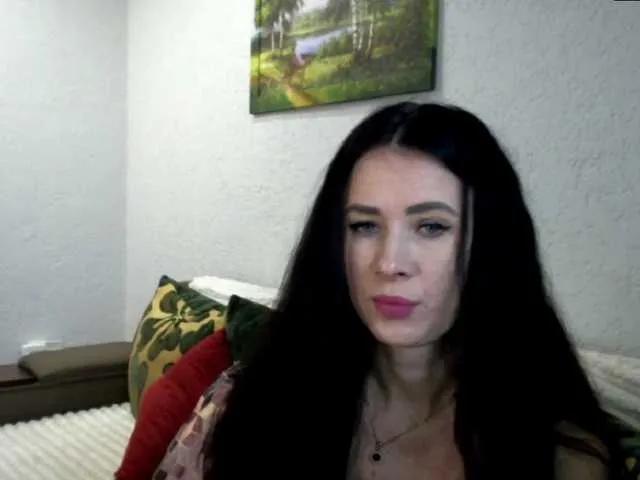 MilfLunna from BongaCams is Freechat