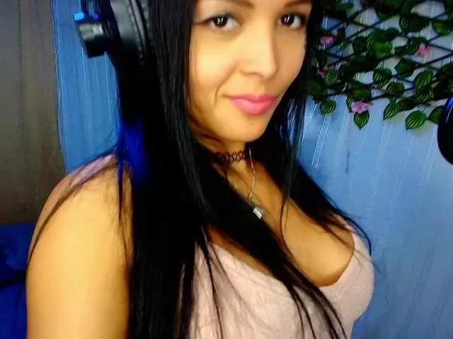 Mommyjeva from BongaCams