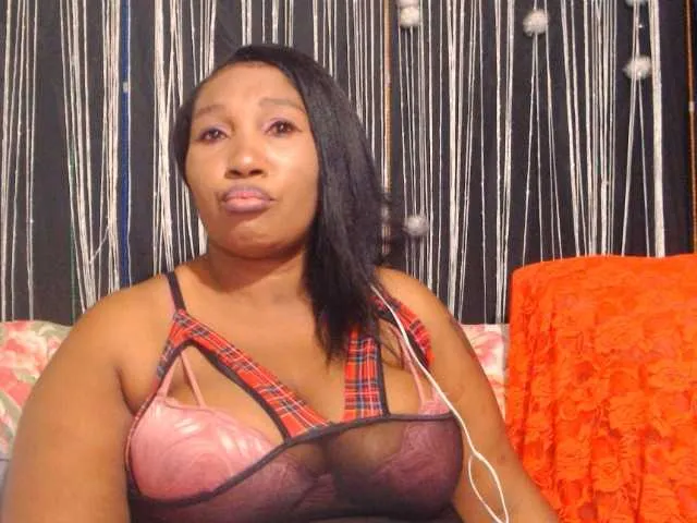 Mysticeboney from BongaCams